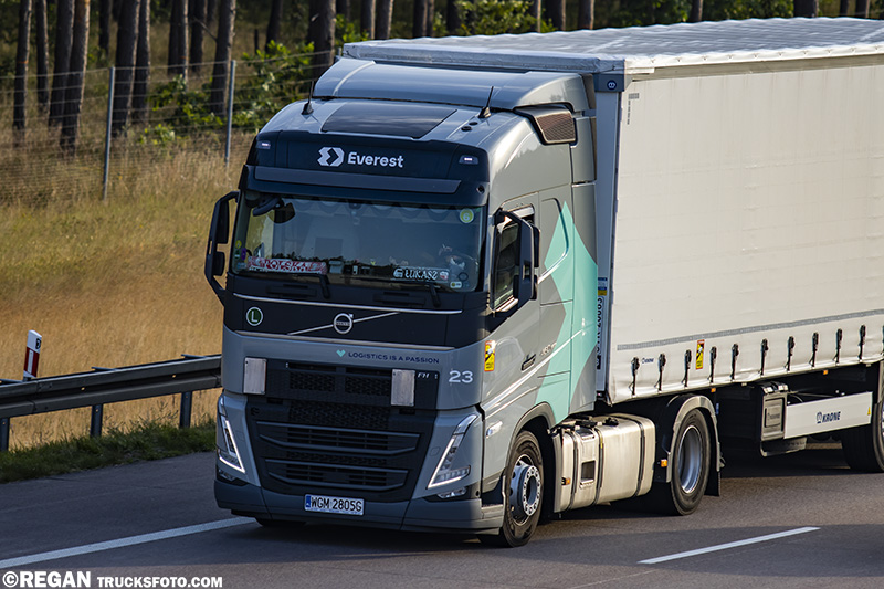 Volvo FH5 Everest.jpg