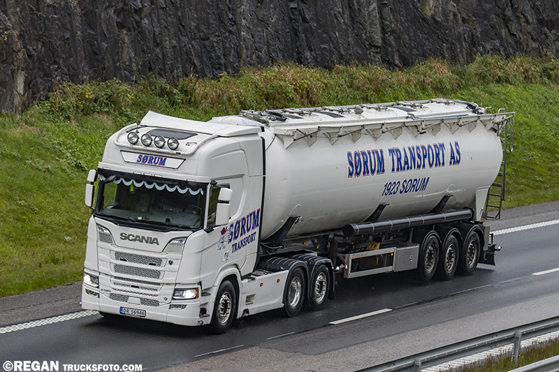 Scania R580 V8 - Sorum Transport as.jpg