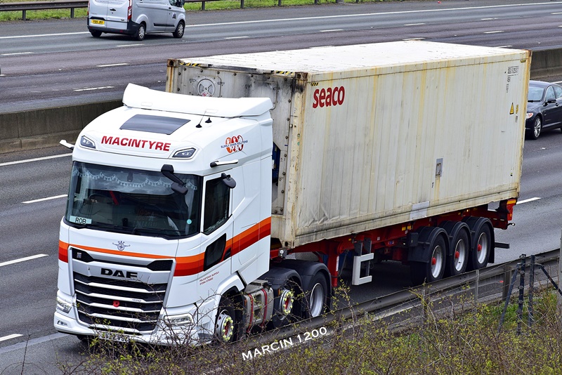 _DSC0432-crop-Macintyre-DAF XF.JPG