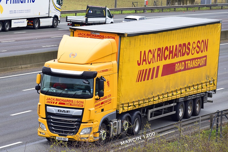 _DSC0357-crop-Jack Richards-DAF XF 106 II.JPG