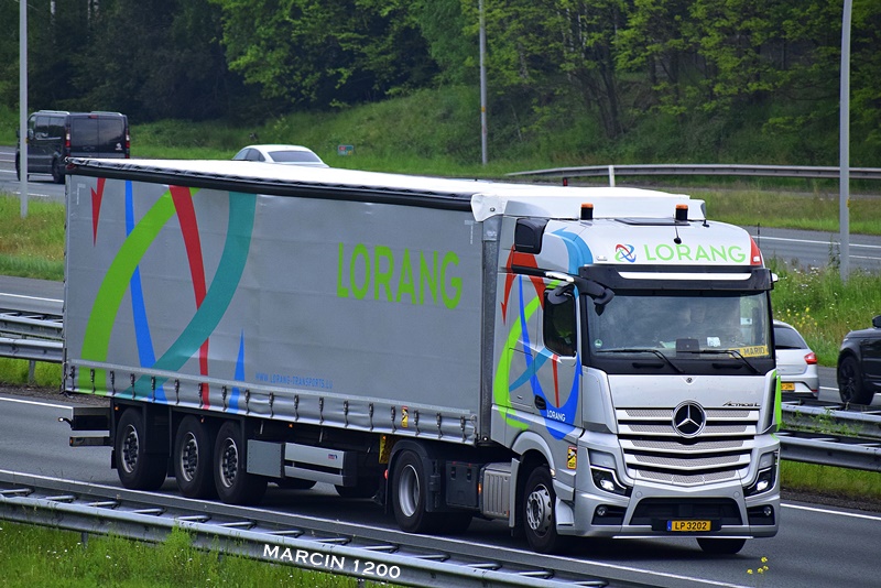 _DSC3661-crop-LORANG-Mercedes-Benz ActrosL MP5.JPG