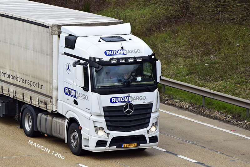 _DSC5110-crop-RUTOM CARGO-ACTROS MP4.JPG