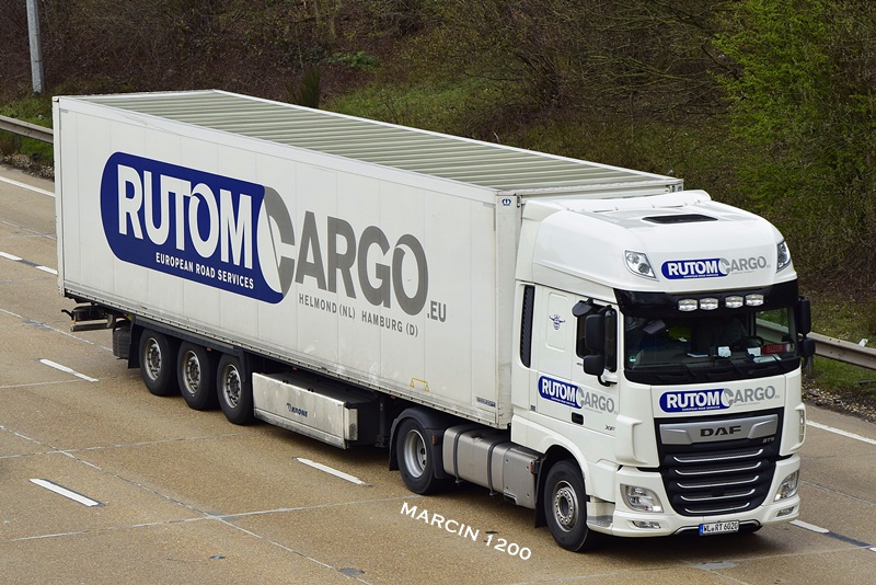 _DSC5088-crop-RUTOM CARGO-DAF XF 106.JPG