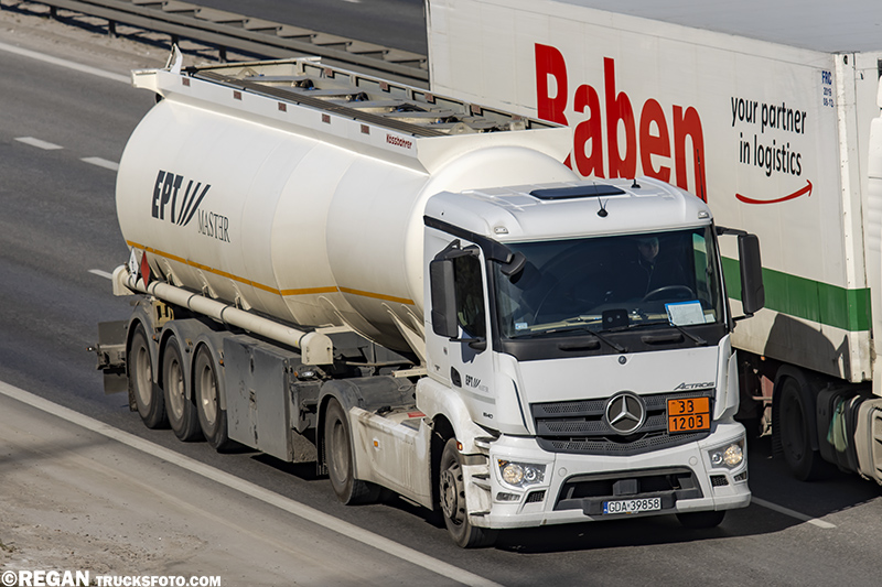 Mercedes-Actros MP4 EPT Master.jpg