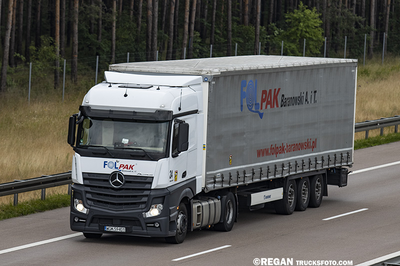 Mercedes-Benz Actros MP4 - Folpak Baranowski.jpg