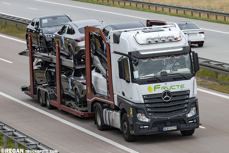 Mercedes-Benz Actos MP4 - Fructe.jpg