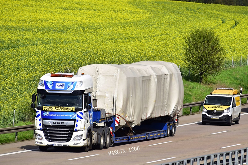 _DSC2235-crop-DAF XF Globtrans Katowice.JPG