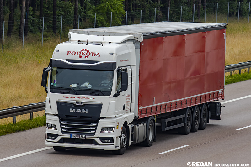 MAN TGX II Podkowa.jpg