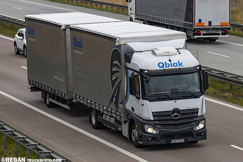 Mercedes-Benz Actros F Qbiak.jpg
