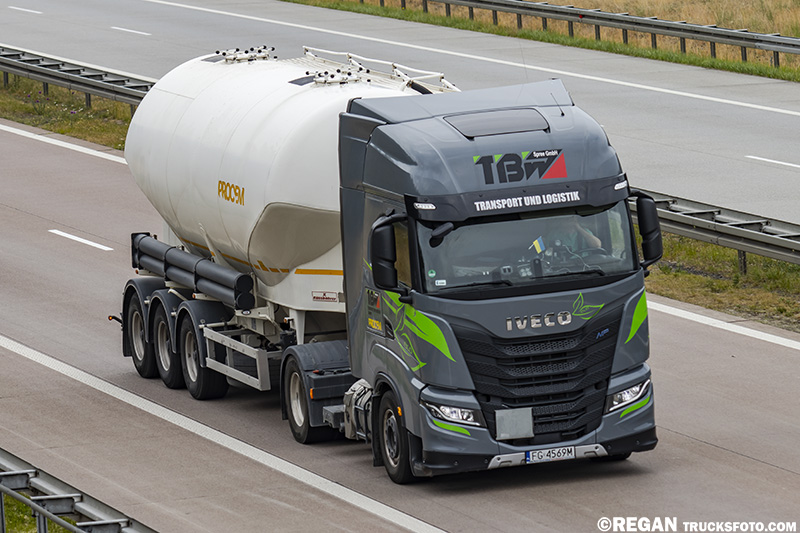 Iveco S-Way LNG - TBW.jpg