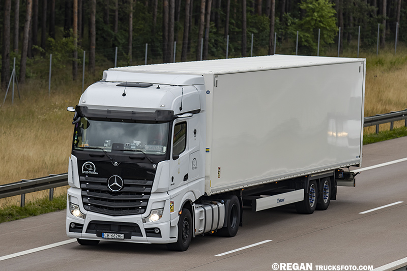 Mercedes-Benz Actros MP5 Speed-Trans.jpg