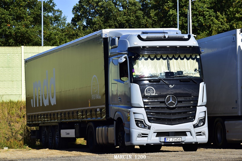 _DSC7204-crop-Mercedes-Benz Actros MP5 Speed-Trans.JPG