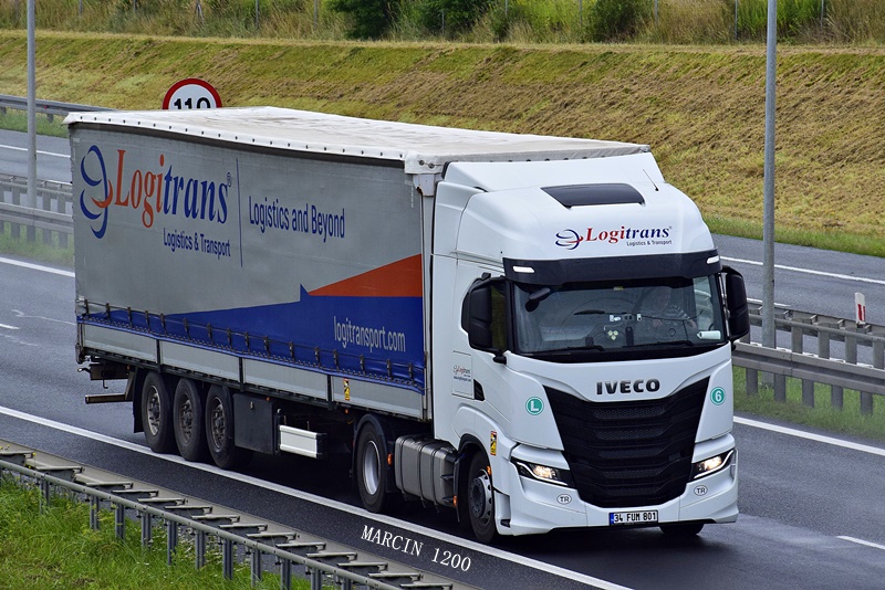 _DSC5748-crop-IVECO S-WAY-Logitrans.JPG