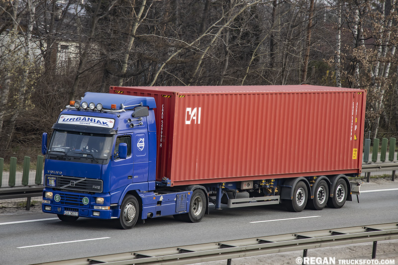 Volvo FH12 - Urbaniak.jpg