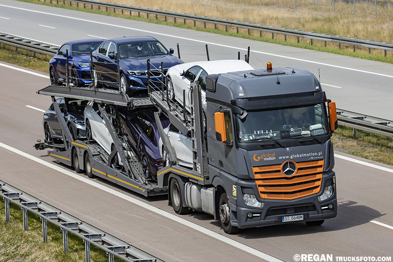 Mercedes-Benz Actros Global Motion.jpg