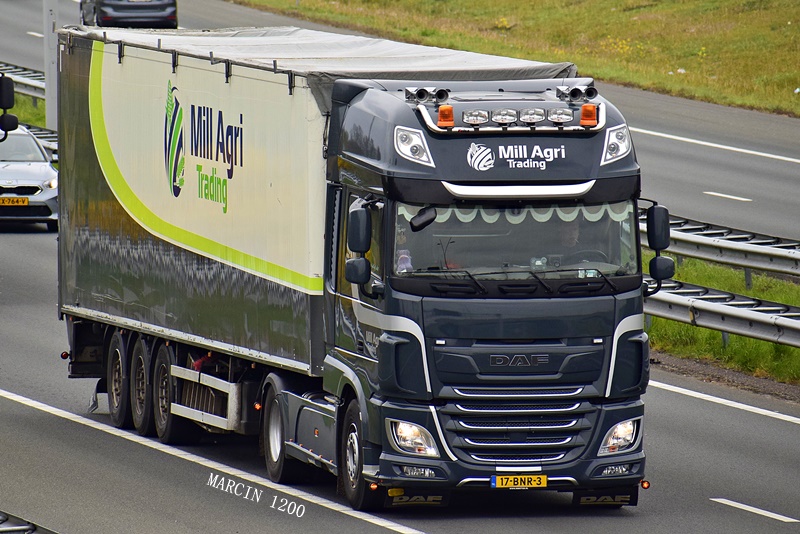 _DSC4371-crop-Mill Agri Trading-daf xf 106 ii.JPG