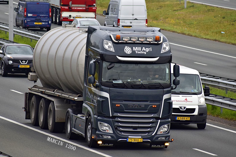 _DSC4418-crop-Mill Agri Trading-DAF XF 106 II.JPG