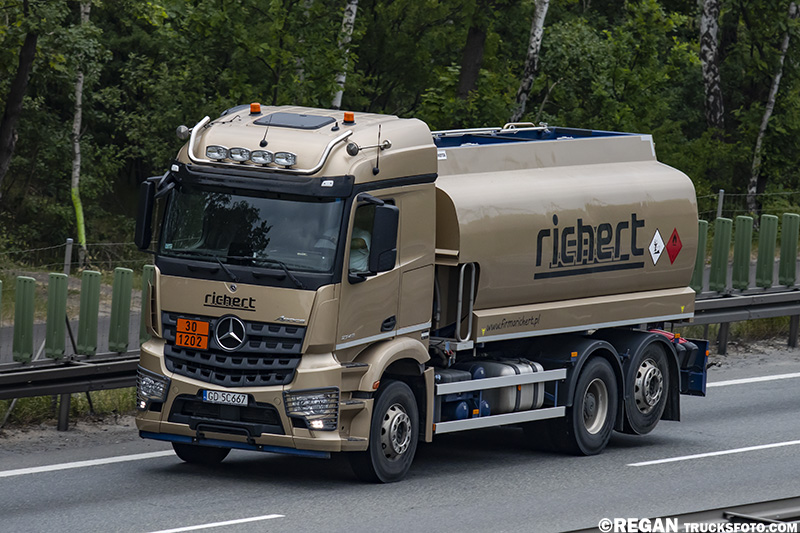 Mercedes-Benz Arocs - Richert.jpg
