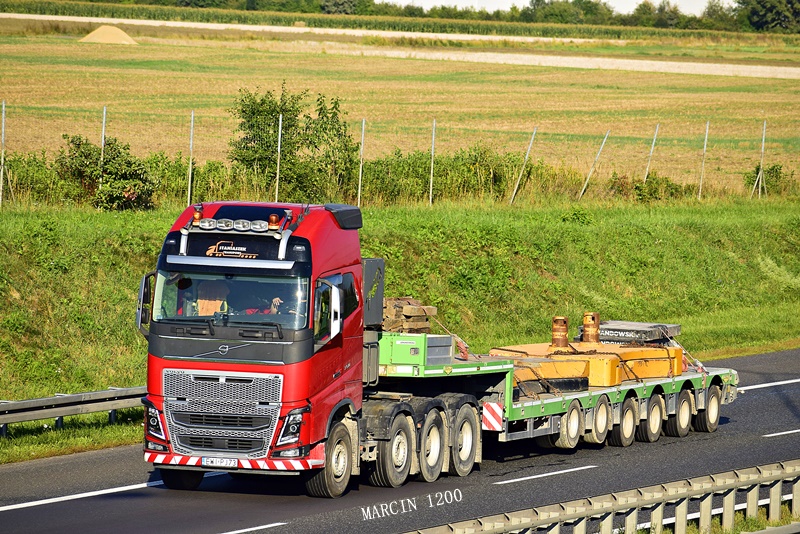 _DSC6699-crop-STANISZEK-VOLVO FH IV.JPG