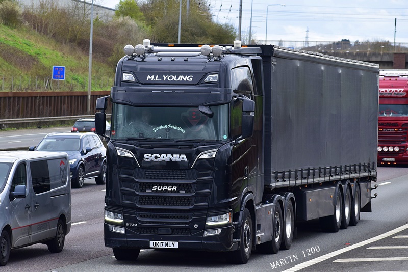 _DSC0689-crop-SCANIA S730 V8 -M.L.Young.JPG