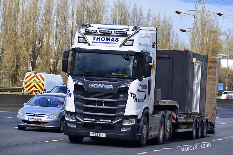 _DSC0831-crop- Thomas Plant Hire-SCANIA S660 V8.JPG