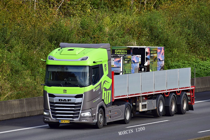 _DSC7923-crop-DAF XG-HybridGenerator.JPG
