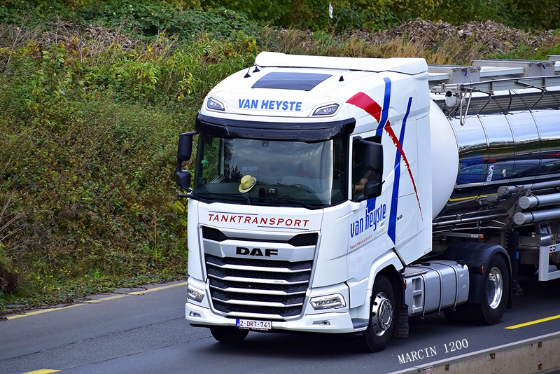 _DSC8204-crop-Van Heyste-DAF XG.JPG