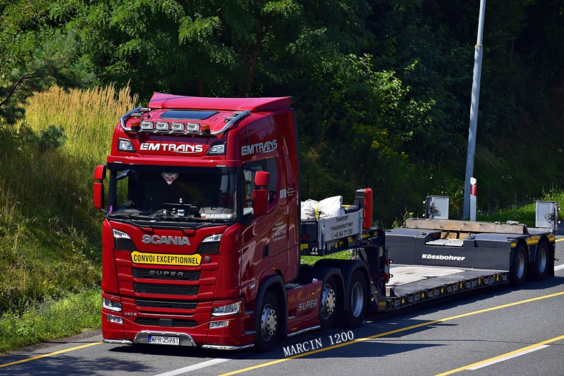 _DSC6065-crop-EMTRANS-SCANIA S460.JPG