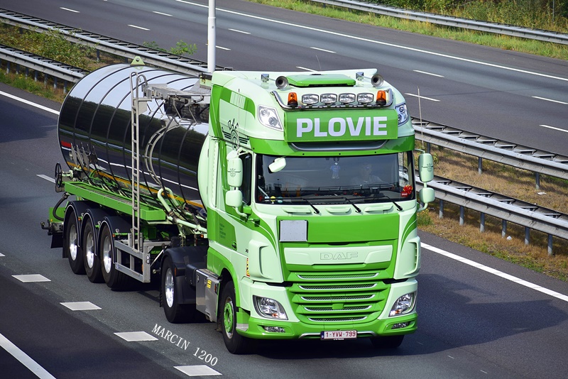 _DSC8369-crop-PLOVIE-DAF XF 106 II.JPG