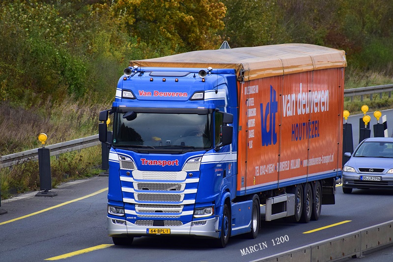 _DSC8260-crop-Van Deuveren-SCANIA S NG.JPG