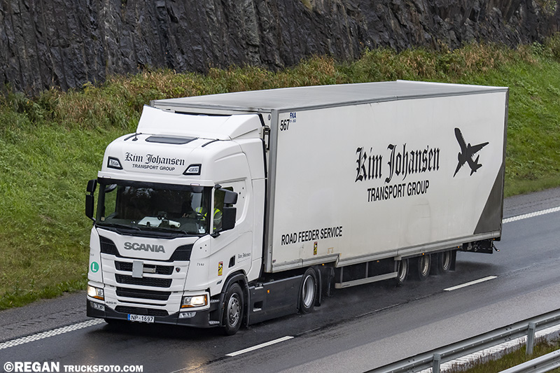 Scania 420R Super - Kim Johansen.jpg