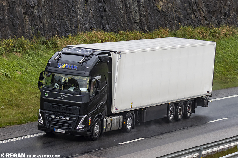 Volvo FH5 - Roman.jpg