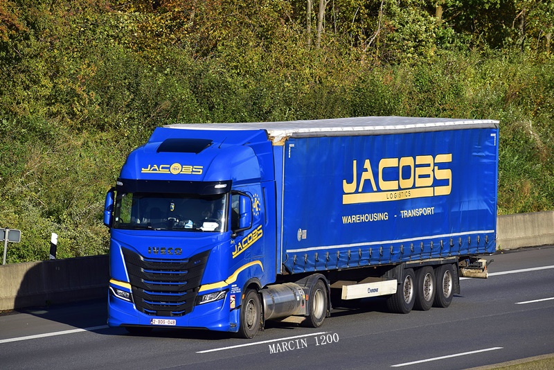 _DSC8167-crop-JACOBS-IVECO S-WAY.JPG
