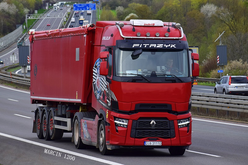 _DSC1259-crop-FITRZYK-Renault Range T Evo.JPG