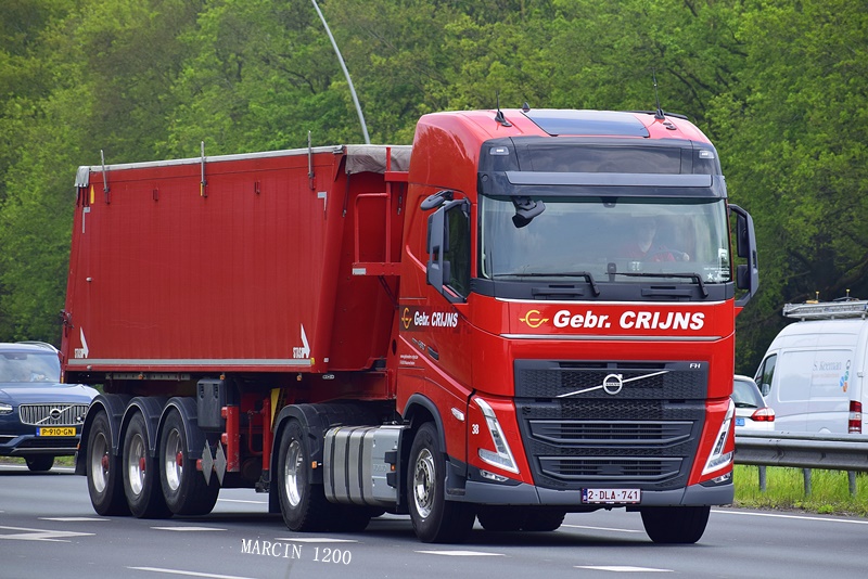 _DSC3103-crop-Gebr. Crijns-VOLVO FH V.JPG