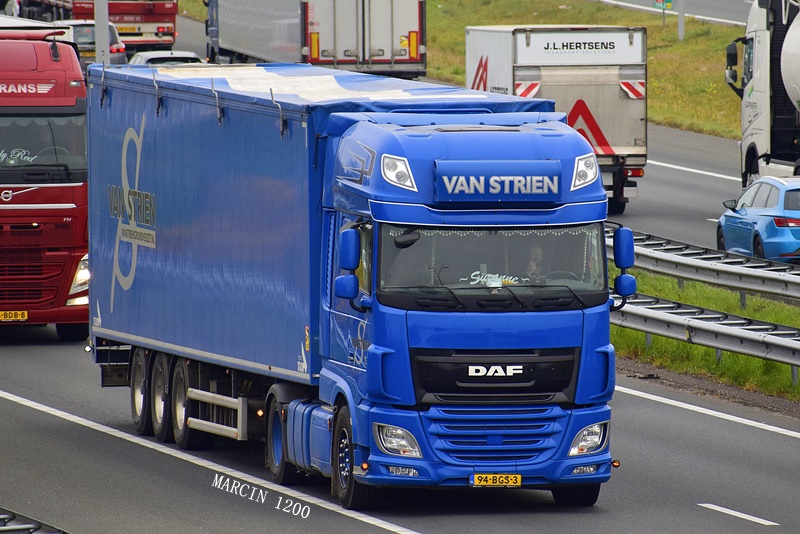 _DSC4139-crop-Van Strien Grondverzet-DAF XF 106.JPG