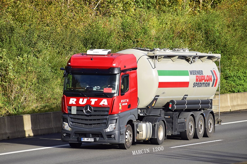 _DSC7947-crop-RUTA-Mercedes-Benz ActrosL MP5.JPG