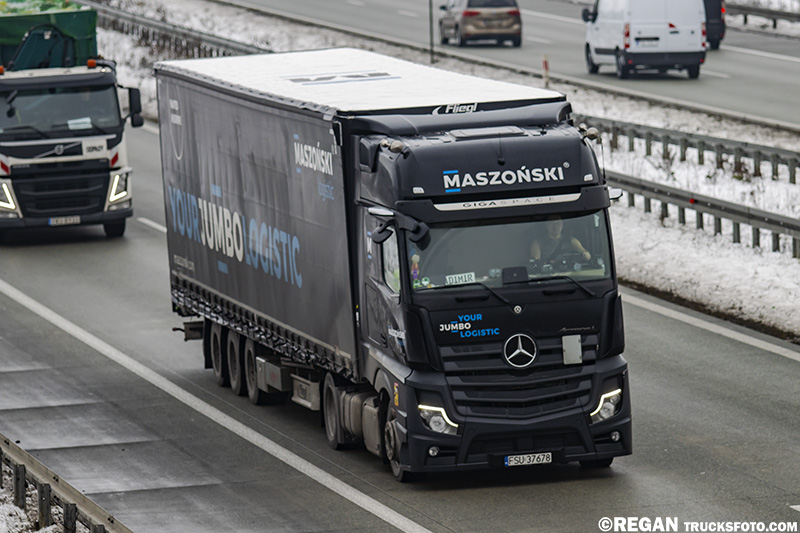 Mercedes-Benz Actros L - Maszoński.jpg