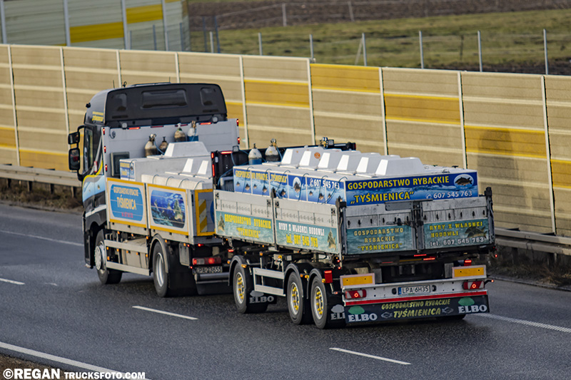Renault Range T Gospodarstwo rybackie Tyśmienica.jpg