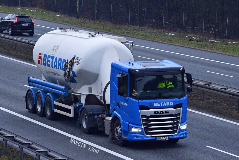 _DSC8546-crop-BETARD-DAF XF.JPG