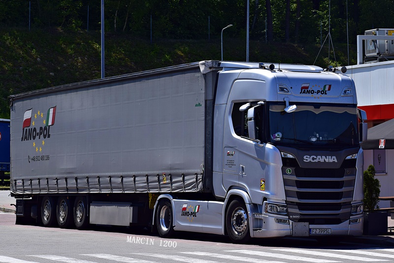 _DSC4412-crop-Jano-Pol-SCANIA S500.JPG