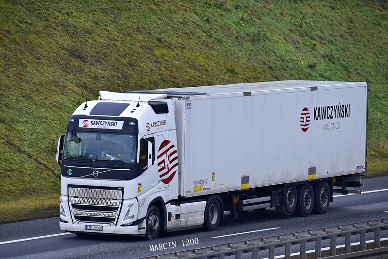 _DSC8771-crop-Kawczyński-VOLVO FH V.JPG