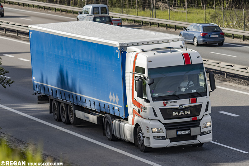 MAN TGX Velthoven.jpg