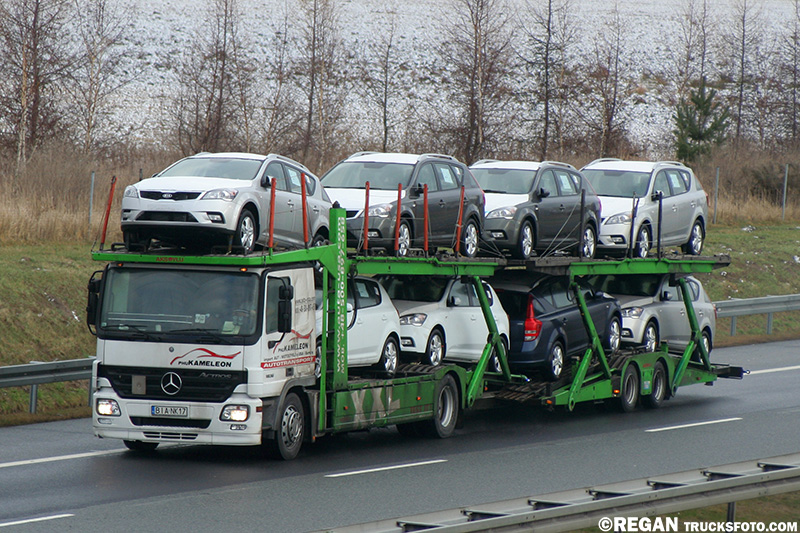 Mercedes-Benz Actros MP2 - Kameleon Transport.jpg