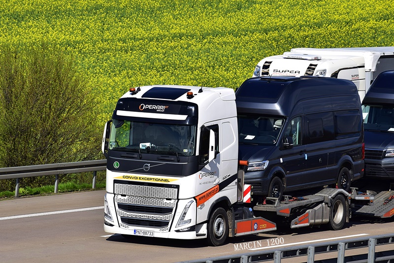 _DSC2281-crop-Volvo FH V - Operari.JPG