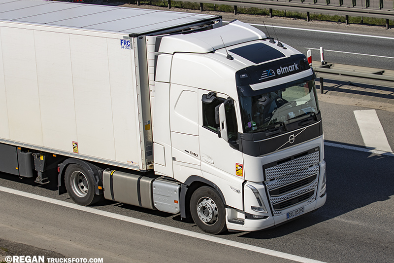 Volvo FH5 - Elmark Transport.jpg