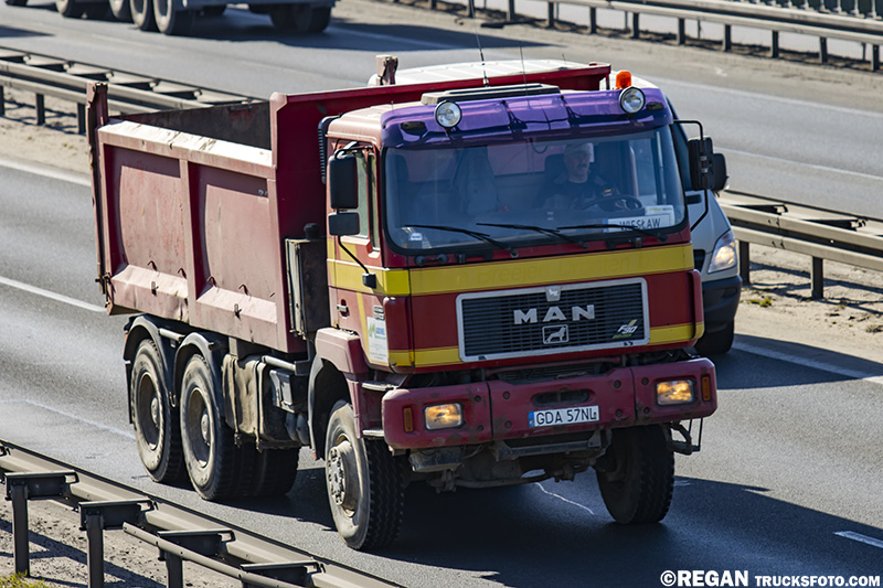 MAN 28-403 Benelux - Agromel.jpg