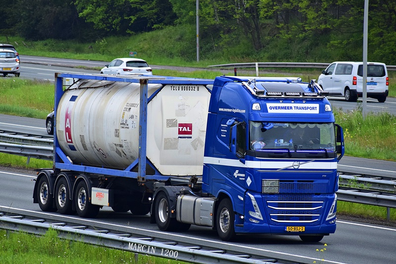 _DSC4041-crop-Overmeer Transport-VOLVO FH V.JPG