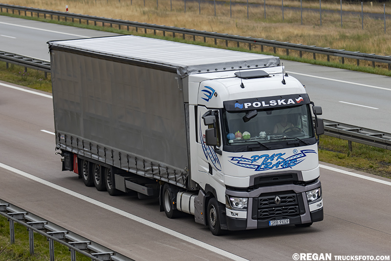 Renault Range T - Ptak Trans.jpg