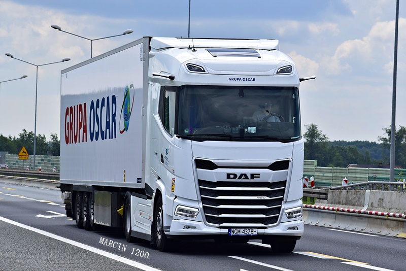 _DSC4604-crop-GRUPA OSKAR-DAF XG.JPG